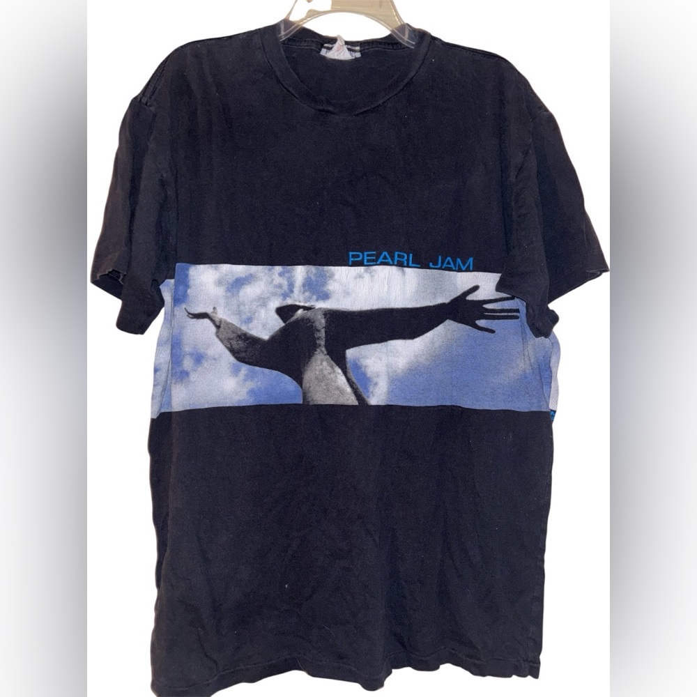 Vintage Pearl Black T-Shirt